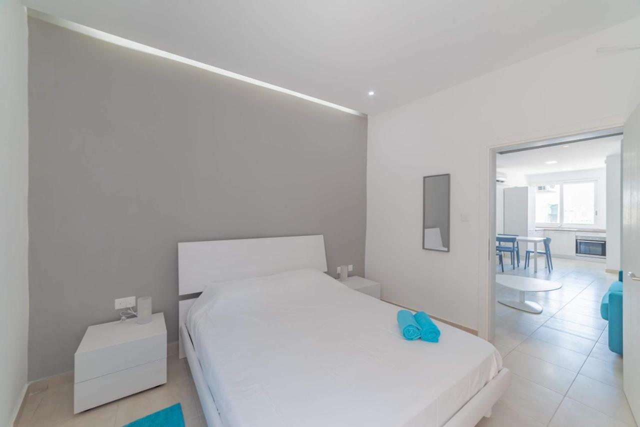 Victoria Flats Apartment *